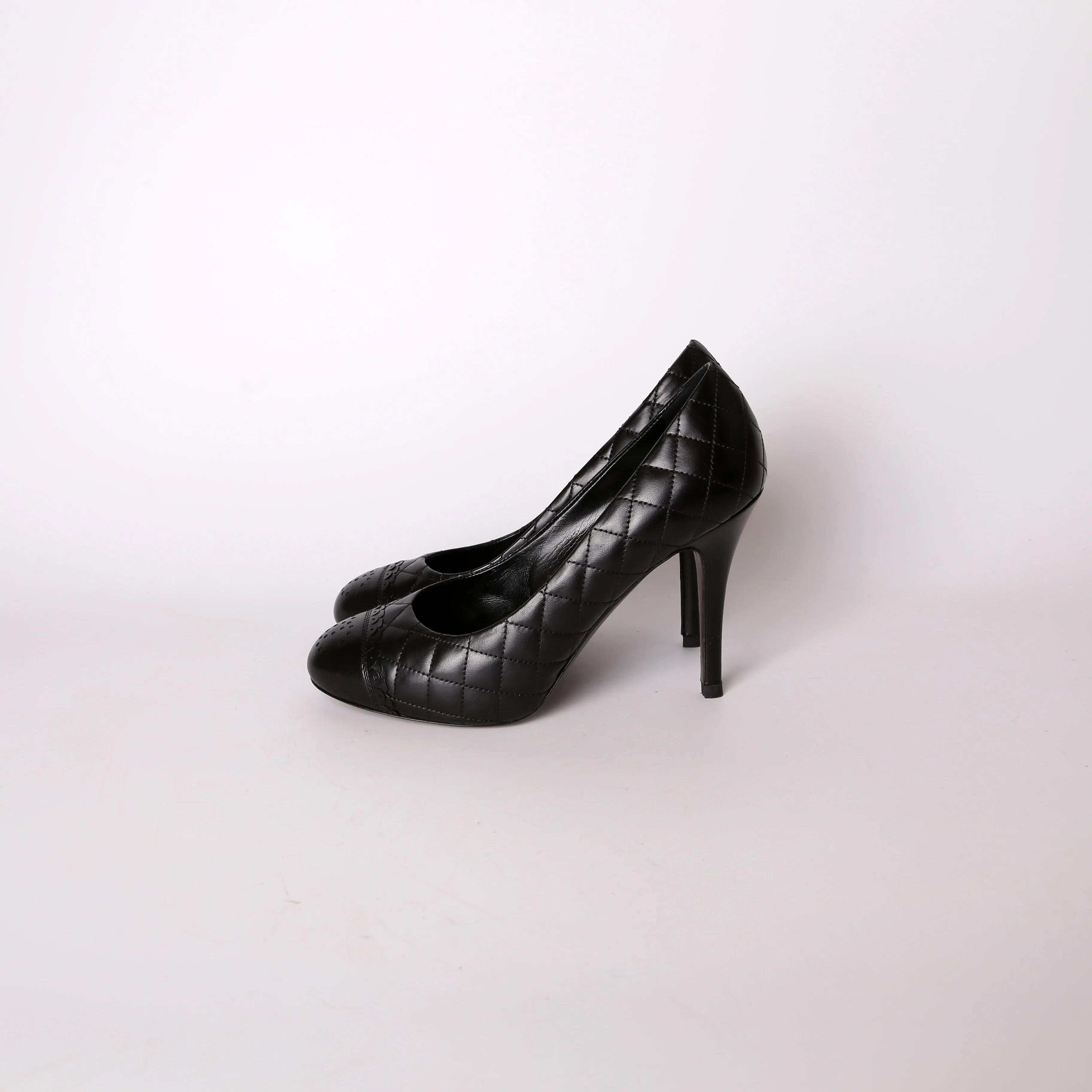 CC Cap Toe Leather Pumps Size 38.5