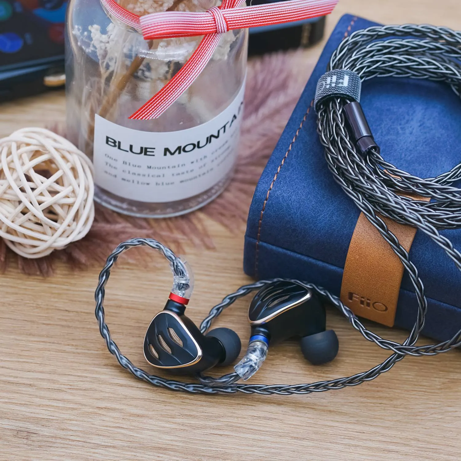 FiiO FH5s Pro 2BA   2DD Beryllium-Plated In Ear Monitors