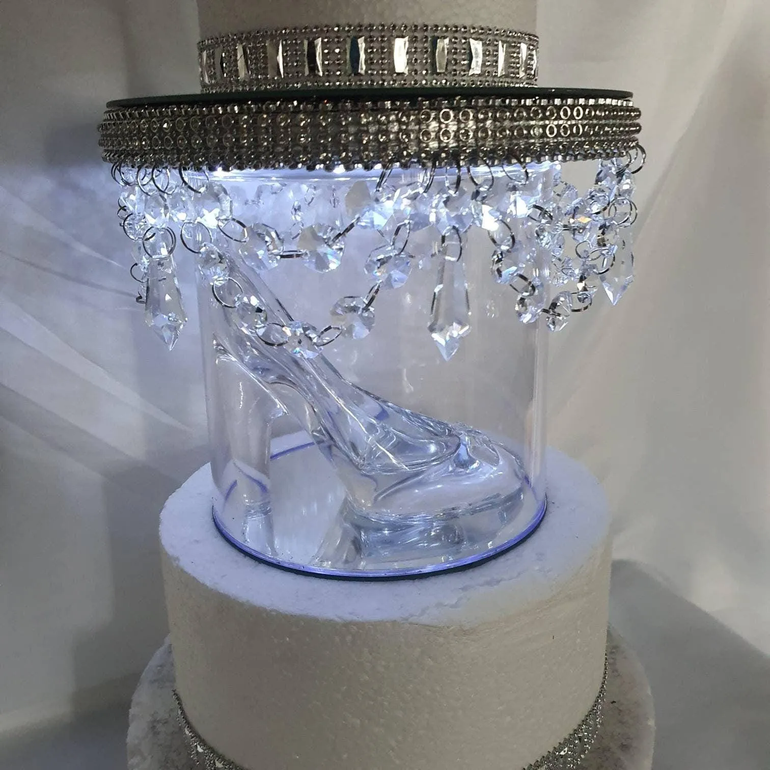 Glass slipper cake separator, glass shoe, LED wedding cake divider chandelier shoe cake stand by Crystal wedding uk