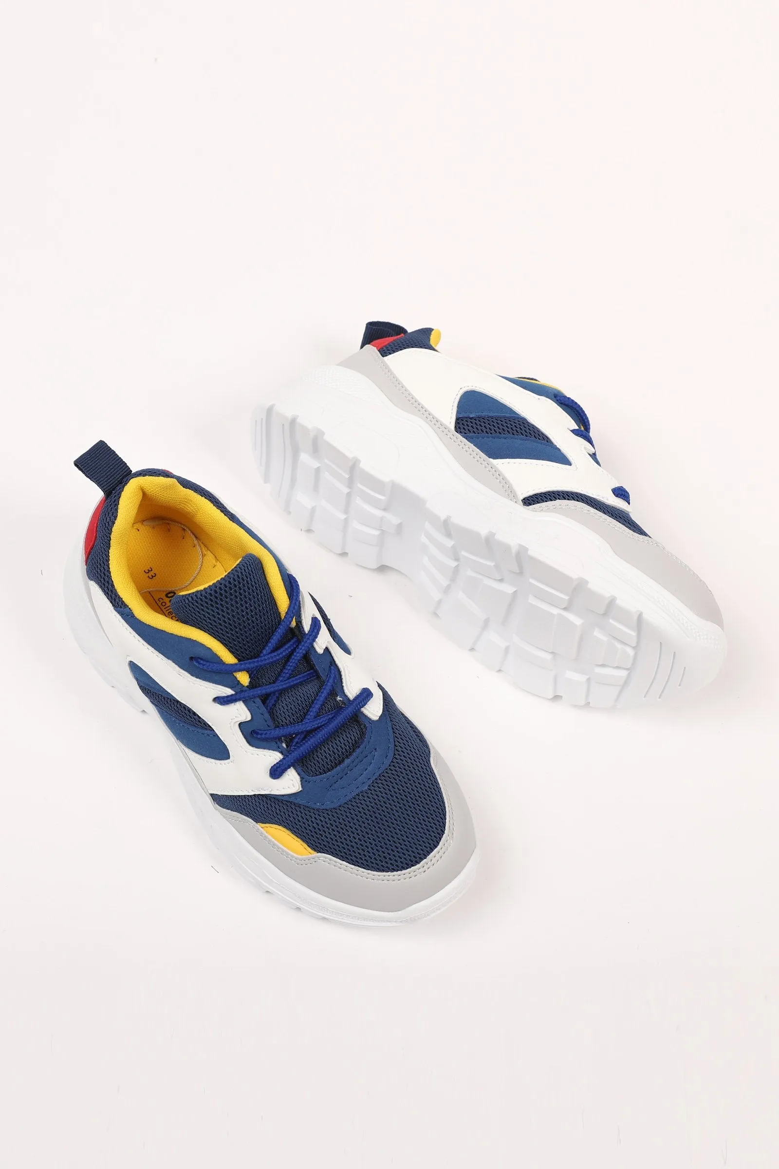 lace up Sneakers